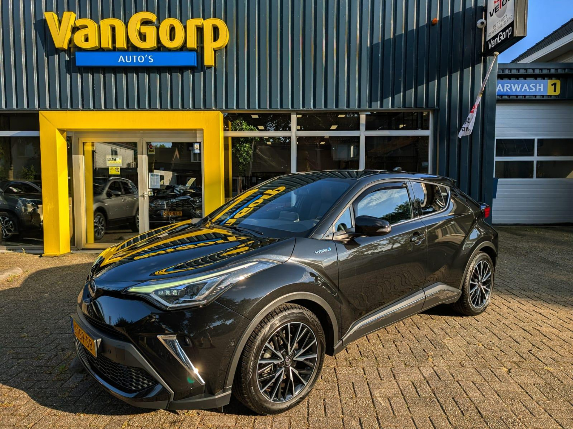 Toyota C-HR 2.0 Hybrid Executive All-in prijs! 45399140-0.jpg | Van Gorp Auto’s