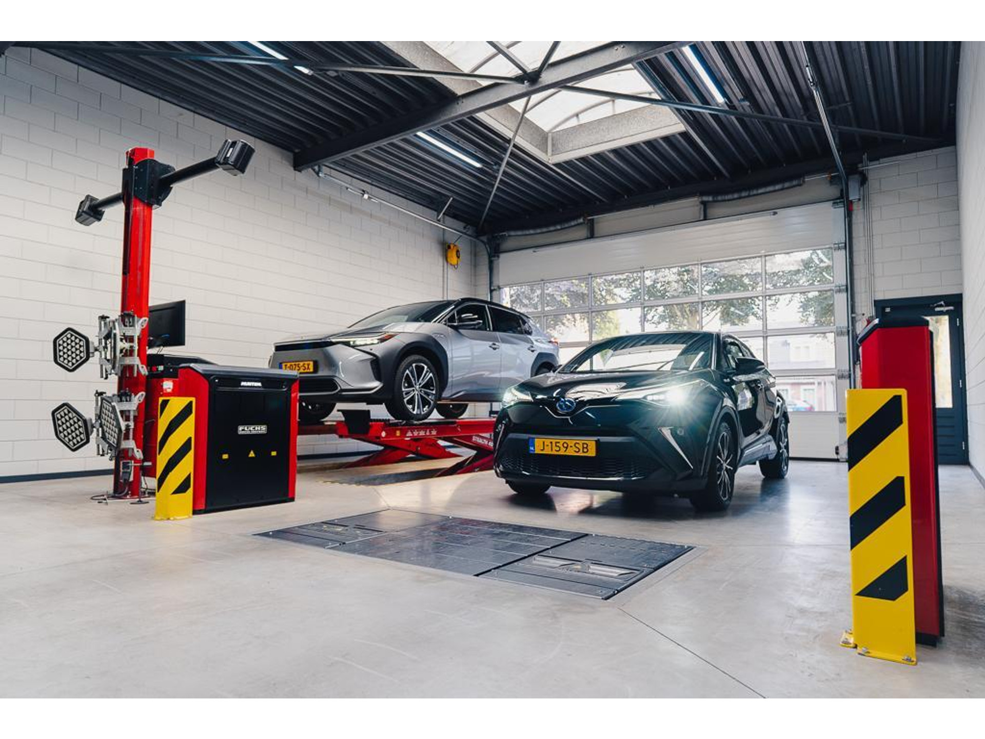 Toyota RAV4 2.5 Hybrid AWD Black Edition All-in prijs! 46183843-31.jpg | Van Gorp Auto’s