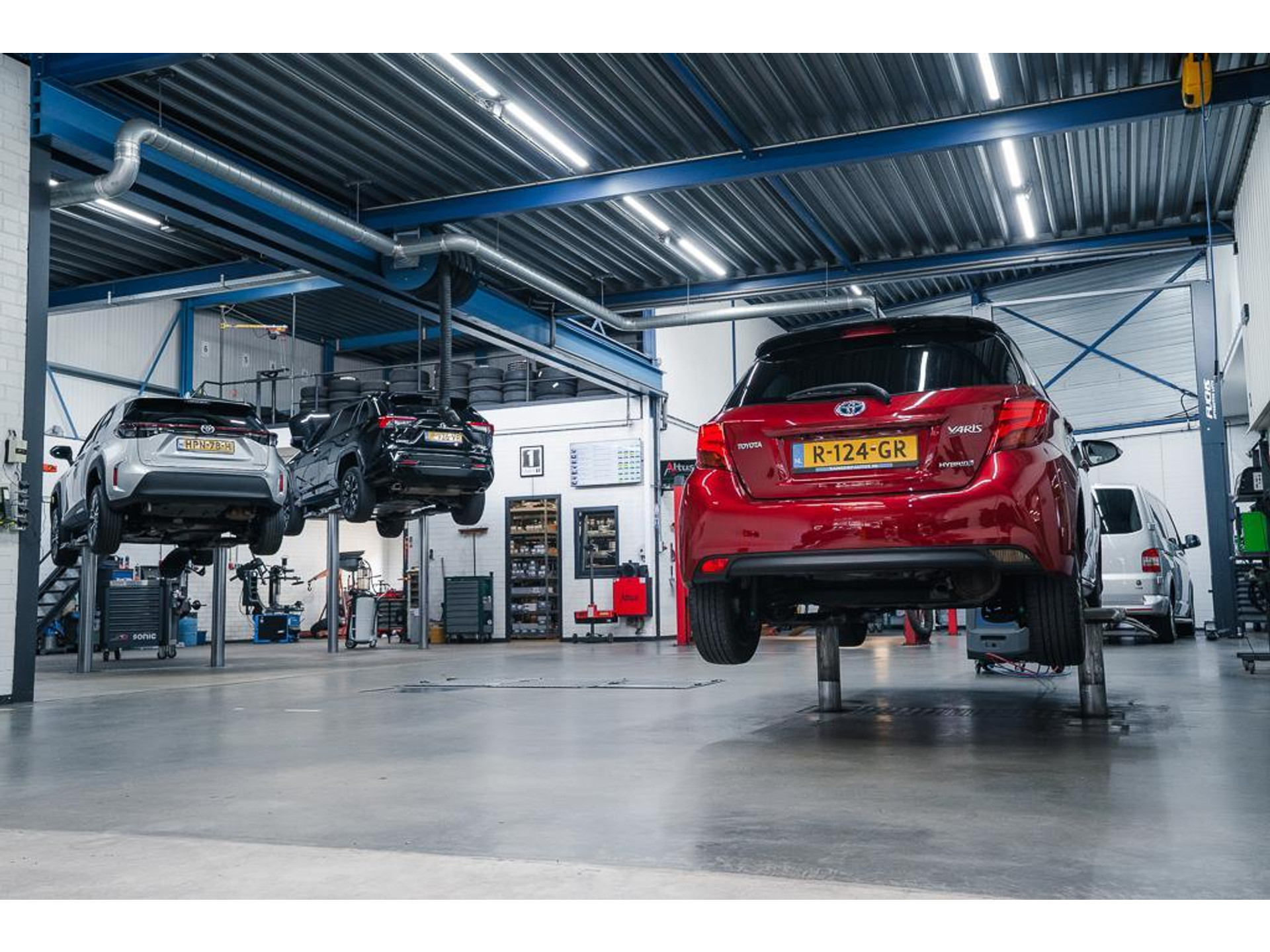Toyota RAV4 2.5 Hybrid AWD Black Edition All-in prijs! 46183843-32.jpg | Van Gorp Auto’s