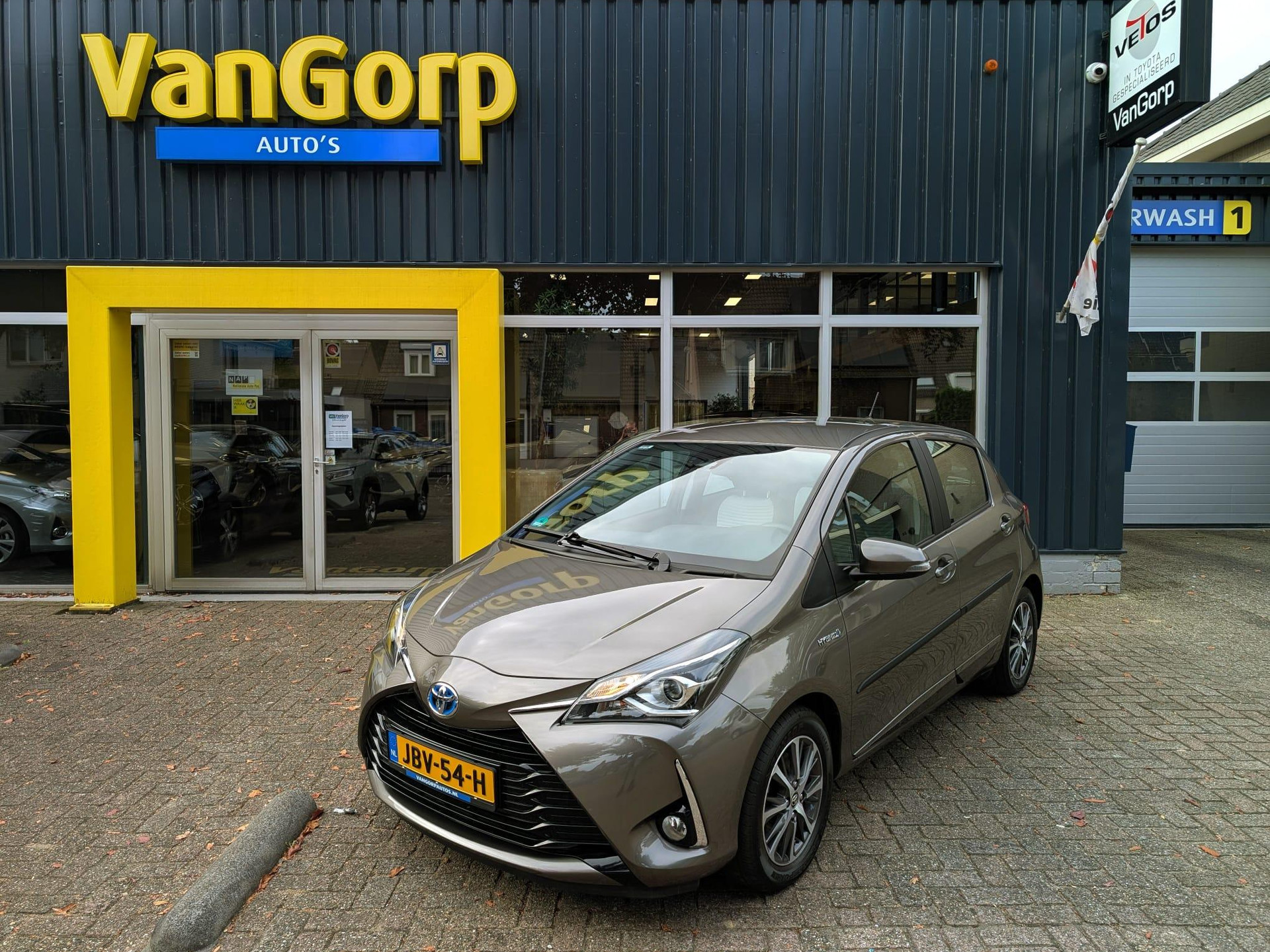 Toyota Yaris 1.5 Hybrid Aspiration All-in prijs! 47250980-0.jpg | Van Gorp Auto’s