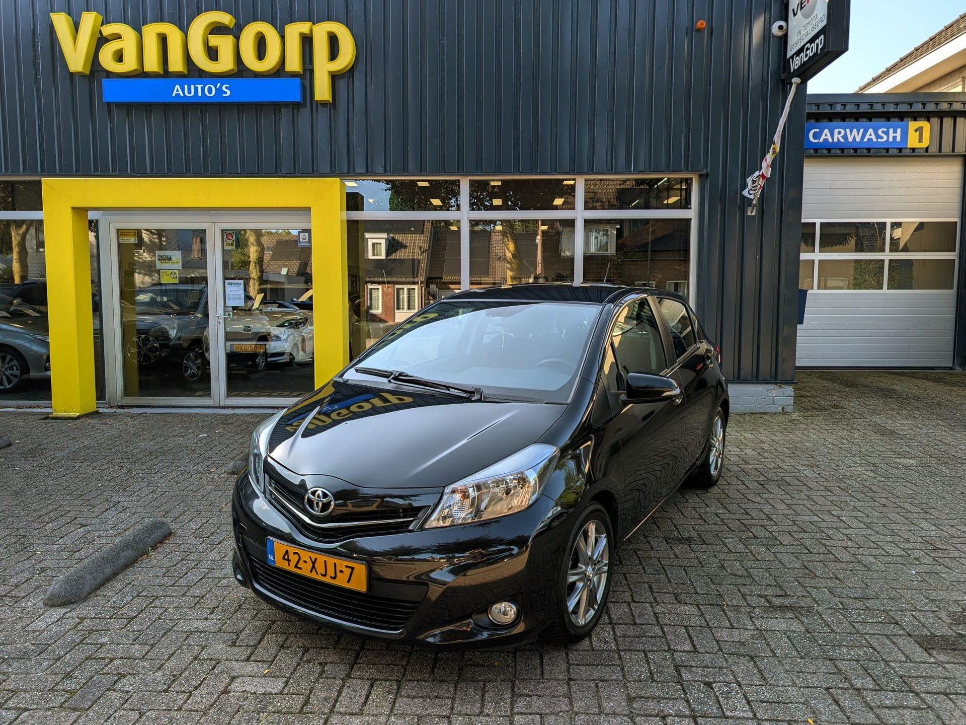 Toyota Yaris 1.3 VVT-i Dynamic 47423727-0.jpg | Van Gorp Auto’s