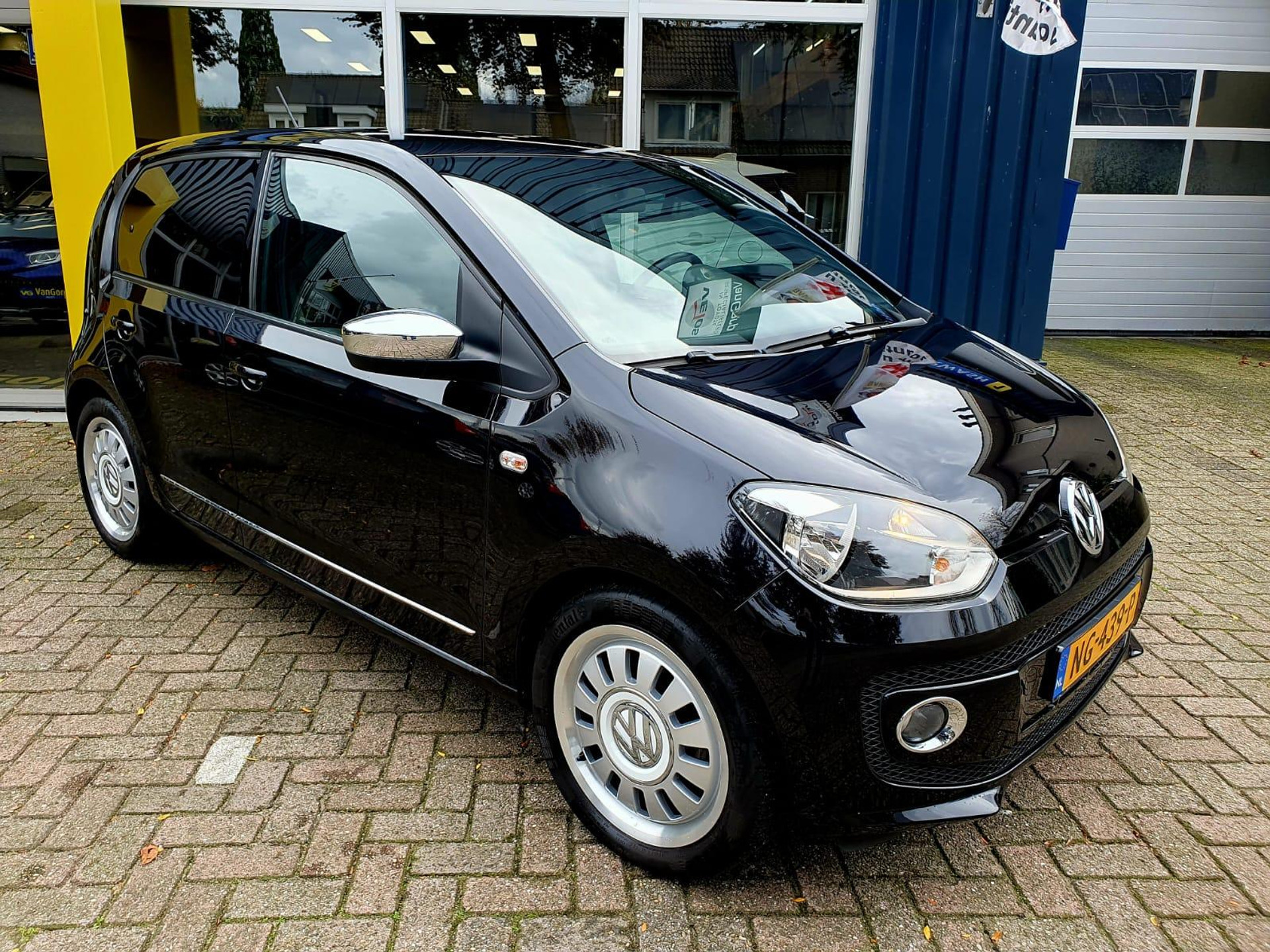 Volkswagen up! 1.0 high up! BlueMotion All-in prijs! 48590643-11.jpg | Van Gorp Auto’s