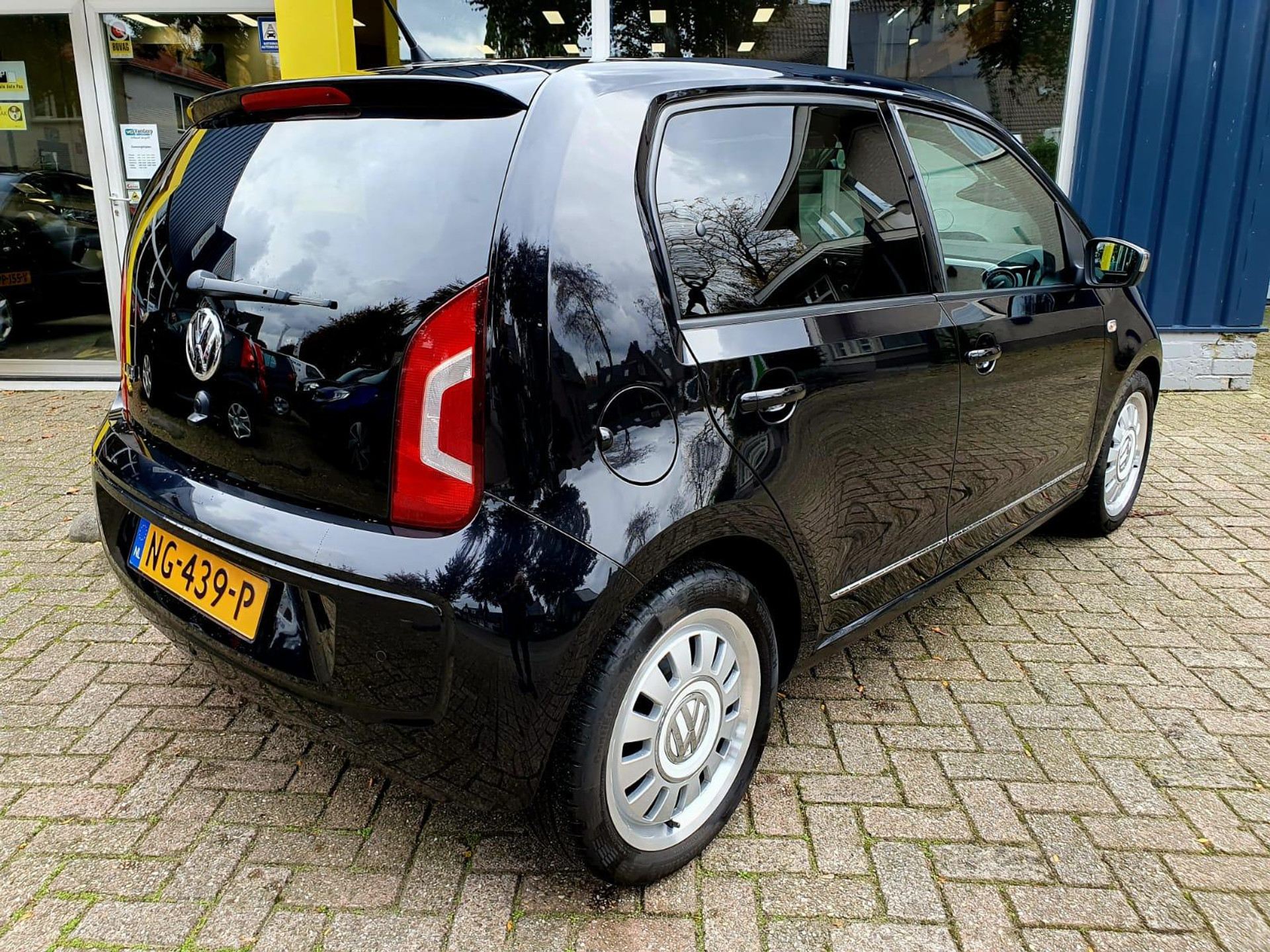 Volkswagen up! 1.0 high up! BlueMotion All-in prijs! 48590643-8.jpg | Van Gorp Auto’s