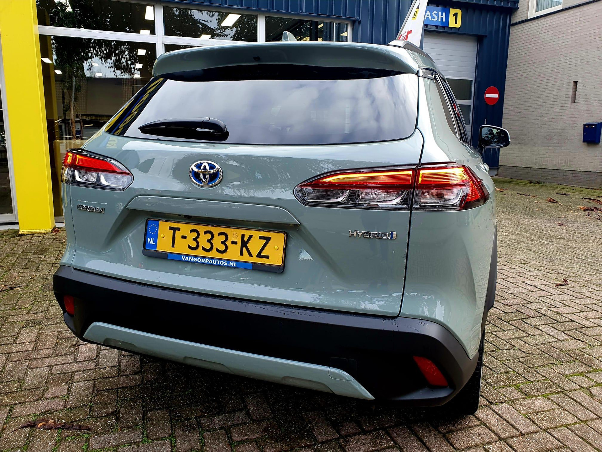 Toyota Corolla Cross 2.0 High Power Hybrid First Edition All-in prijs! 48726884-11.jpg | Van Gorp Auto’s