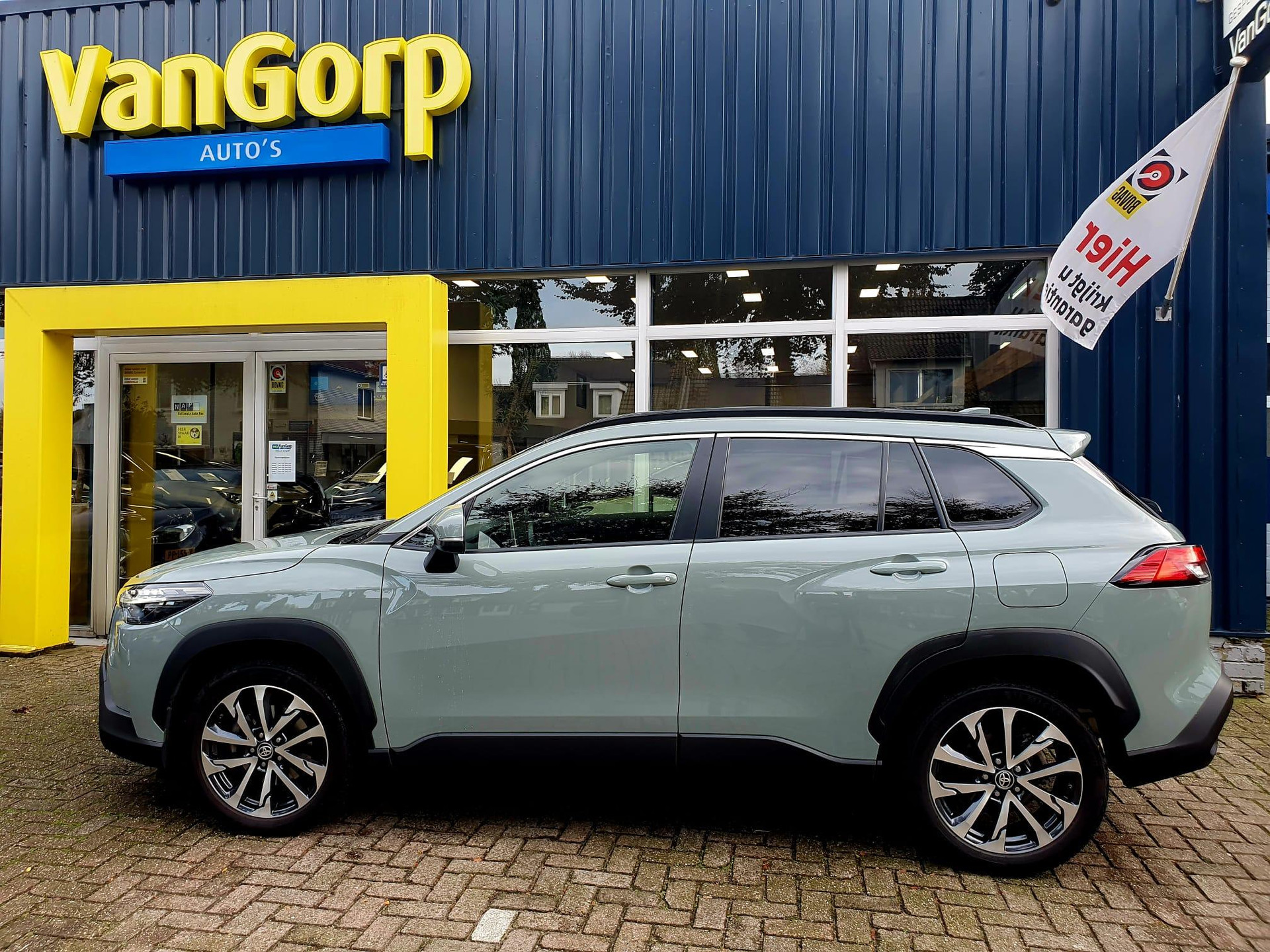 Toyota Corolla Cross 2.0 High Power Hybrid First Edition All-in prijs! 48726884-17.jpg | Van Gorp Auto’s
