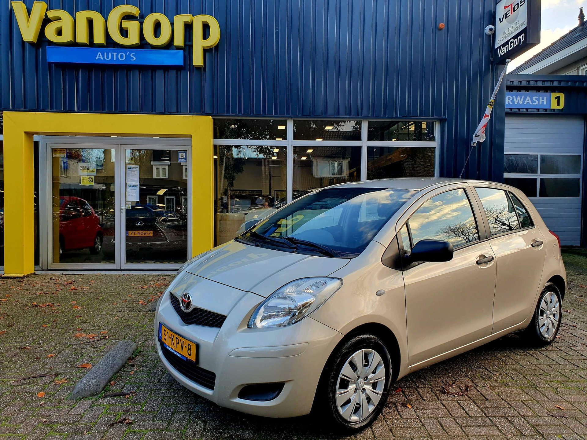 Toyota Yaris 1.3 VVTi Comfort All-in prijs! 49115787-0.jpg | Van Gorp Auto’s