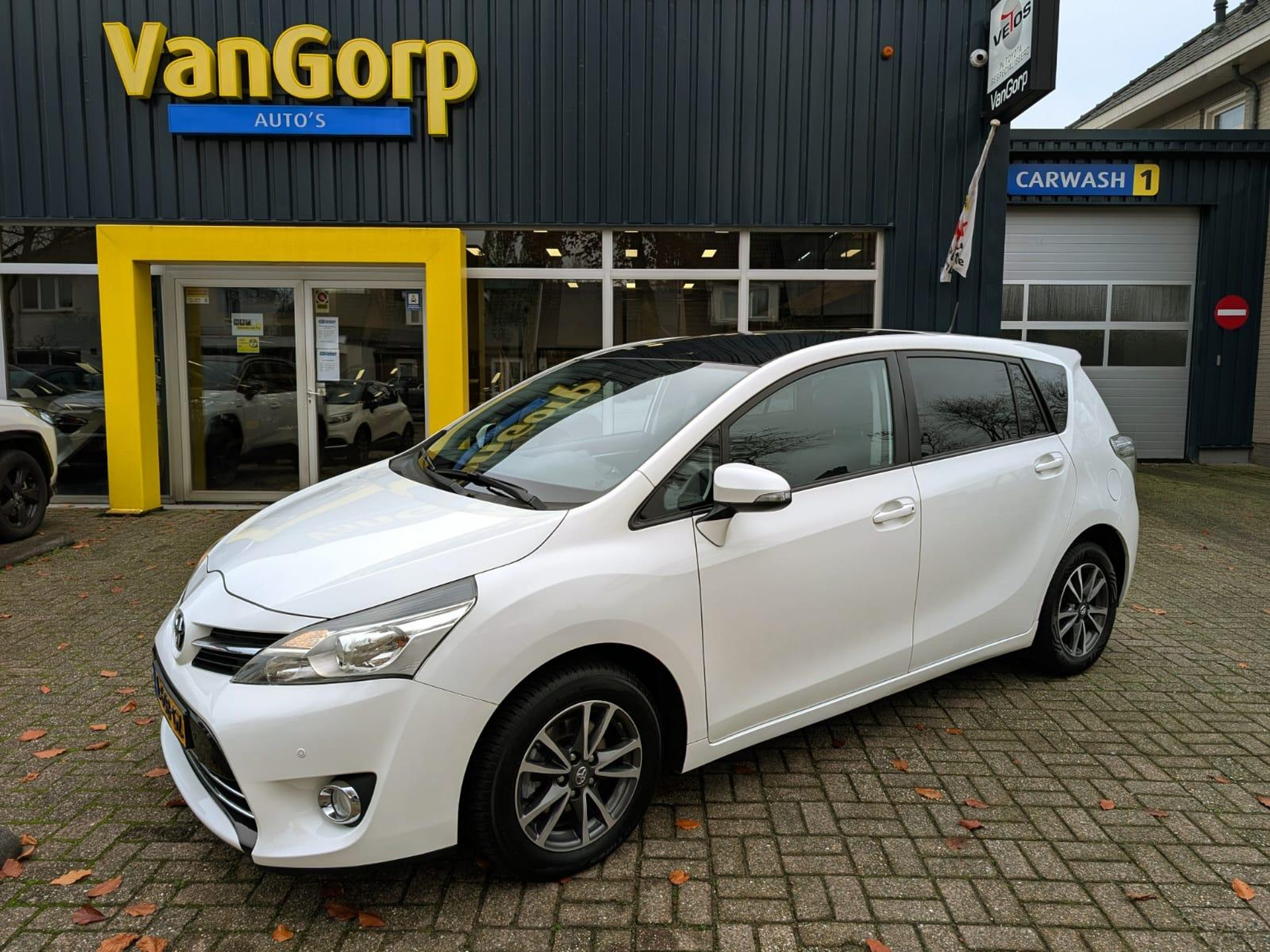 Toyota Verso 1.8 VVT-i Dynamic Business Top 5 editie 49433889-0.jpg | Van Gorp Auto’s