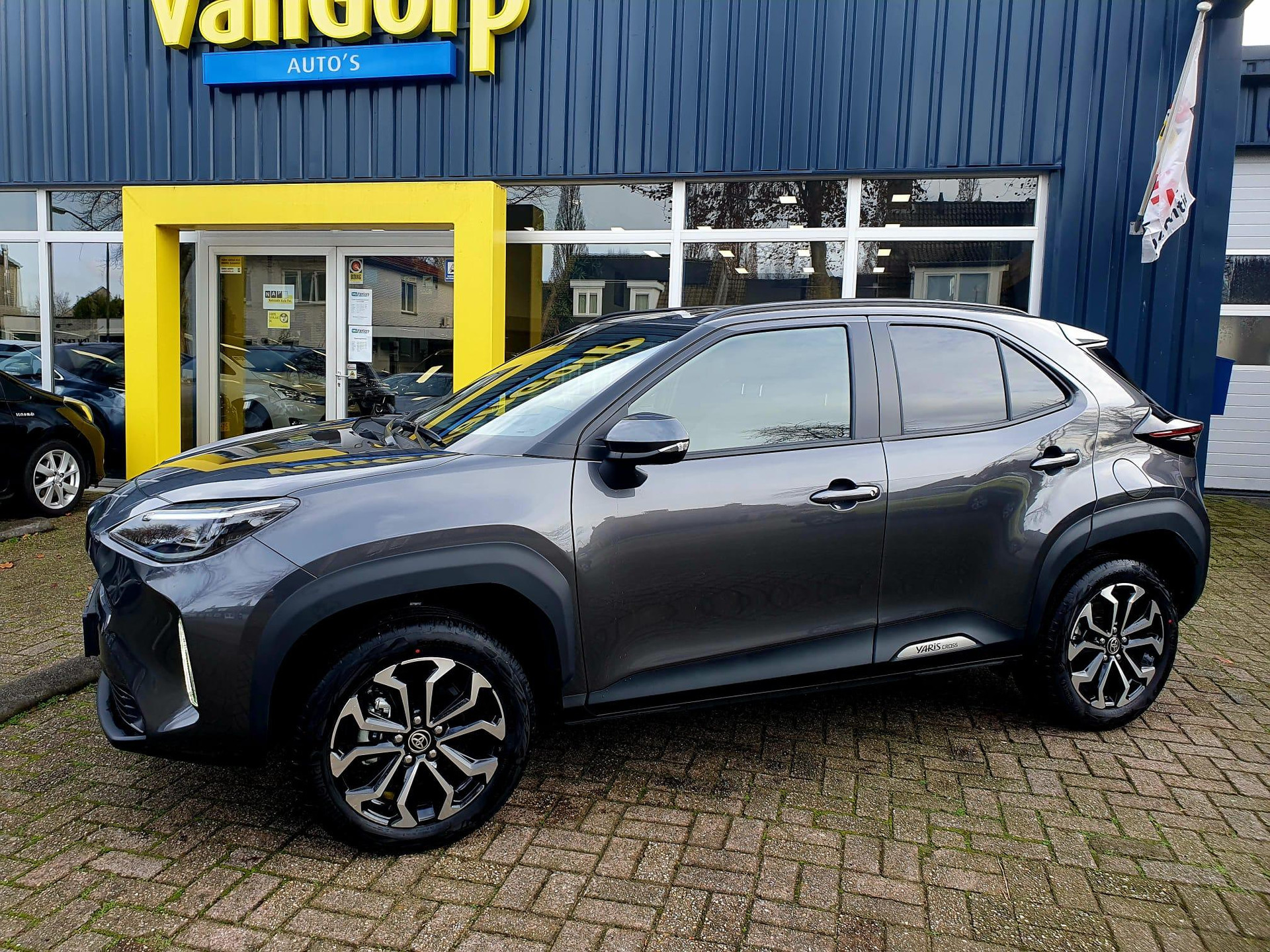 Toyota Yaris Cross 1.5 Hybrid 130pk Teamplayer All-in prijs! 49626173-0.jpg | Van Gorp Auto’s