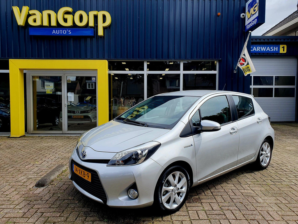 Toyota Yaris 1.5 Full Hybrid Dynamic All-in prijs! 56817694-0.jpg | Van Gorp Auto’s