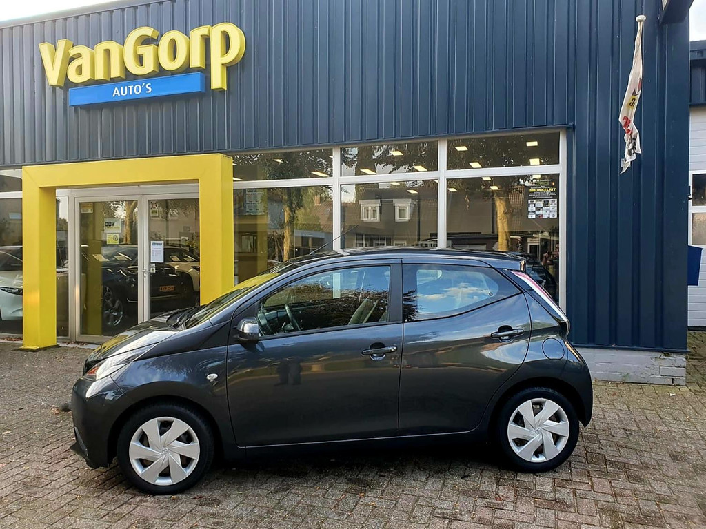 Toyota Aygo 1.0 VVT-i X-Play All-in prijs! 56817706-0.jpg | Van Gorp Auto’s