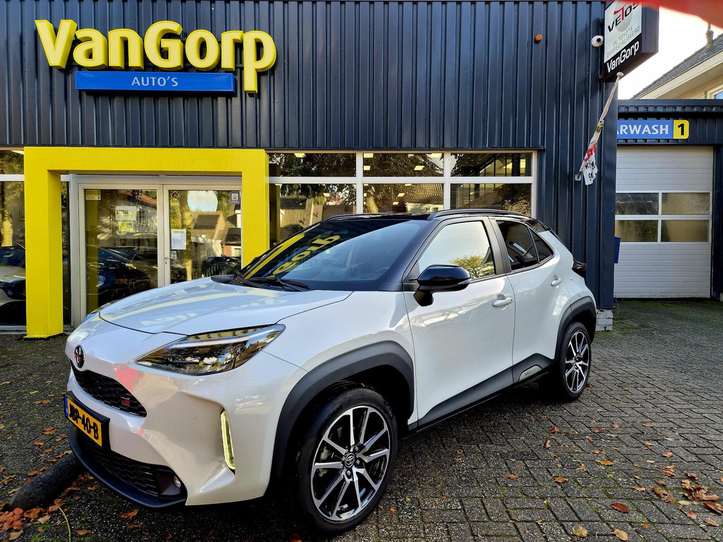 Toyota Yaris Cross 1.5 Hybrid 130 GR SPORT 57521311-0.jpg | Van Gorp Auto’s