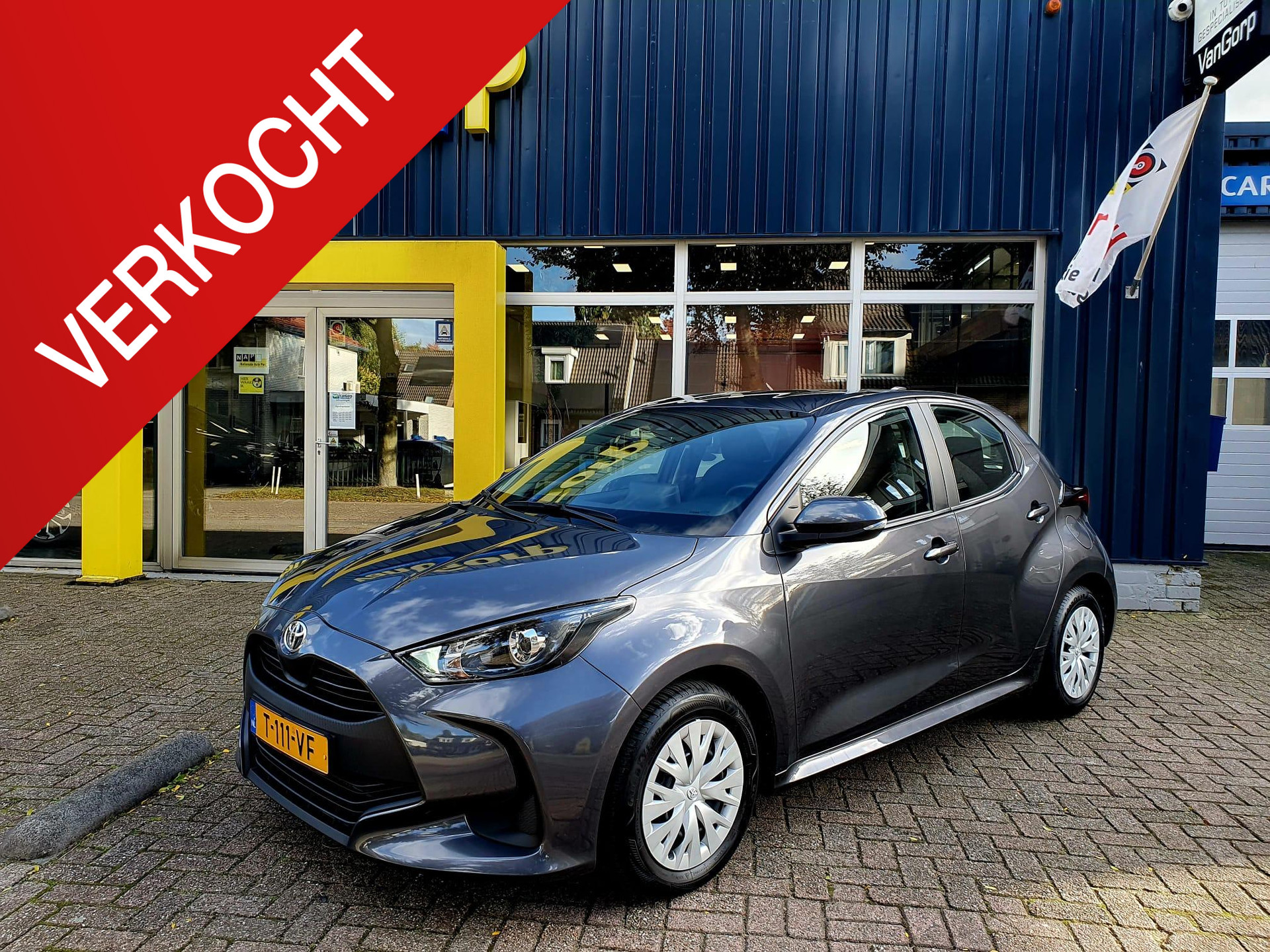 Toyota Yaris 1.5 VVT-i Active All-in prijs! 47947206-0.jpg | Van Gorp Auto’s