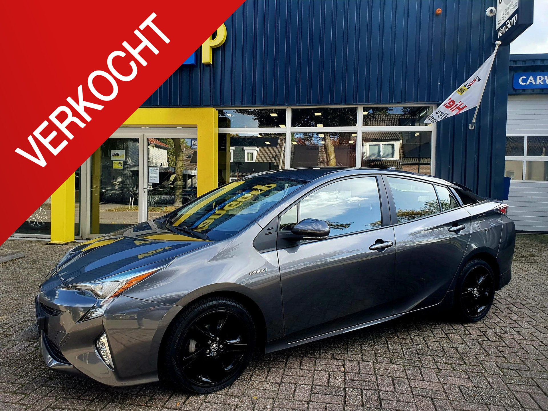 Toyota Prius 1.8 Dark Edition 47947210-0.jpg | Van Gorp Auto’s