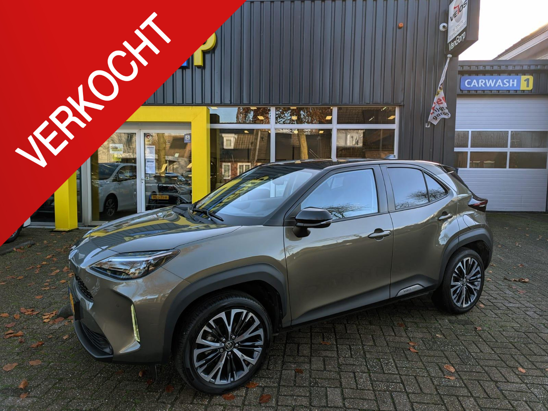 Toyota Yaris Cross 1.5 Hybrid Collection Bi-Tone! 49371493-0.jpg | Van Gorp Auto’s