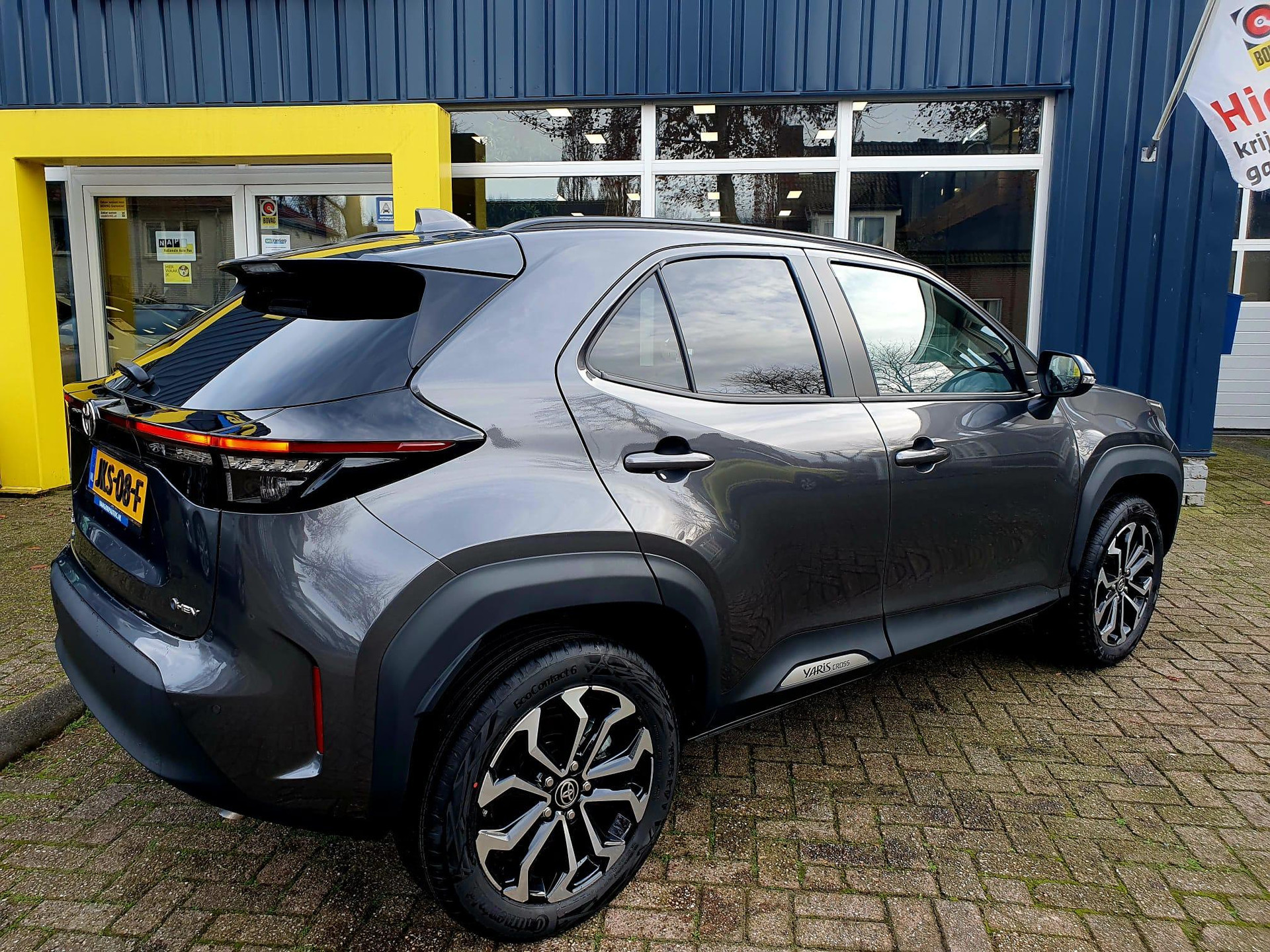 Toyota Yaris Cross 1.5 Hybrid 130pk Teamplayer All-in prijs! 49626173-0.jpg | Van Gorp Auto’s